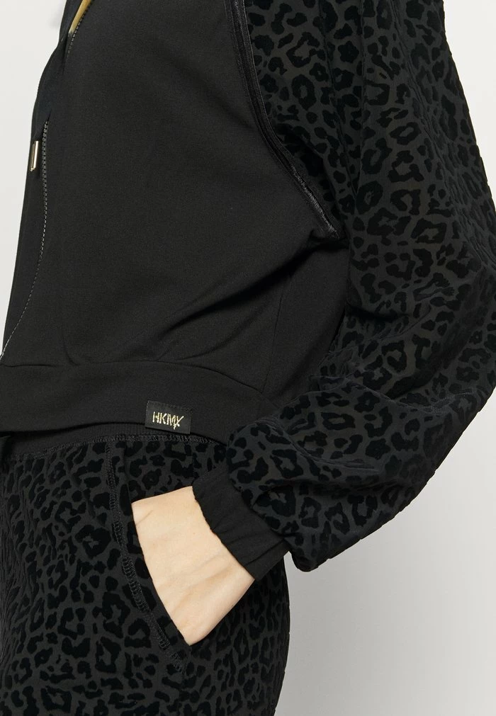 LEOPARD LOOSE JACKET - Training jacket - black Best Pirce 🔥 Hunkemöller LEOPARD LOOSE JACKET - Training Jacket - Black 🛒 -Hunkemöller Sales Store 4eb07a8224bf4167bec9f03efea8e3e8