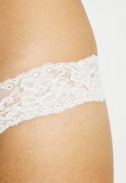 Outlet 🛒 Hunkemöller MADISON 3 PACK - Thong - Snow White 🎉 7 Outlet 🛒 Hunkemöller MADISON 3 PACK - Thong - Snow White 🎉 -Hunkemöller Sales Store 76557c3c7602437d9656c340747d2d27