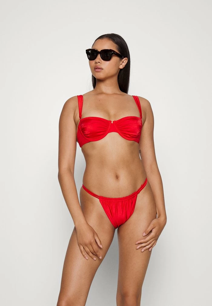 BORABORA RUCHED UB - Bikini top - red Outlet ⌛ Hunkemöller BORABORA RUCHED UB - 👙 Bikini Top - Red 💯 -Hunkemöller Sales Store 7ff86bfeaa044915ba9cb1161e06dd05
