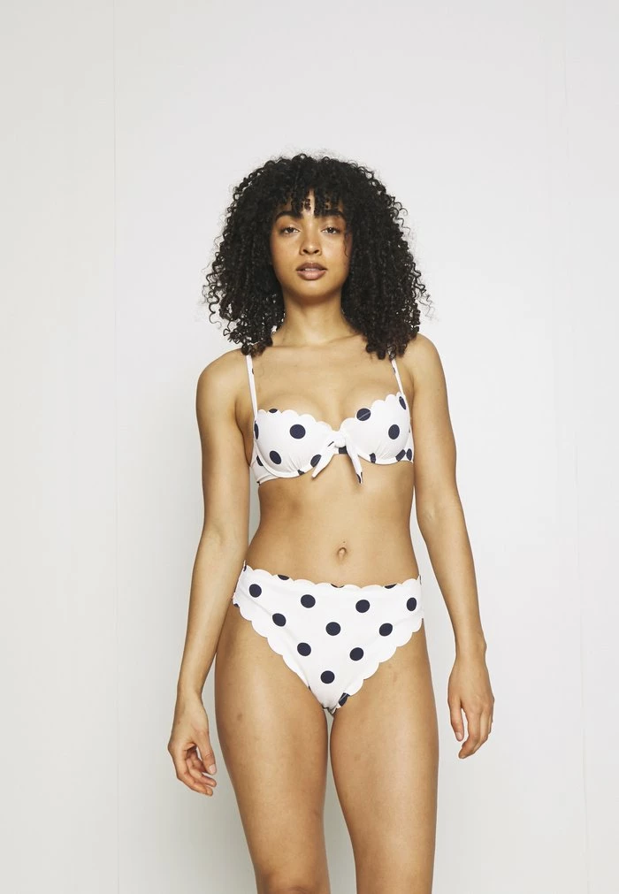 SCALLOP DOT - Bikini top - snow white Hot Sale 🥰 Hunkemöller SCALLOP DOT - 👙 Bikini Top - Snow White 😍 -Hunkemöller Sales Store a0a28500d7844196907867a3918fb59a