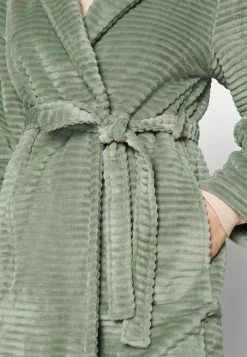 Best Sale 🤩 Hunkemöller ROBE SHORT EMBOSSED - 👗 Dressing Gown - Green 😉 6 Best Sale 🤩 Hunkemöller ROBE SHORT EMBOSSED - 👗 Dressing Gown - Green 😉 -Hunkemöller Sales Store bffa8e268b234df69c8297b3f1cfe496