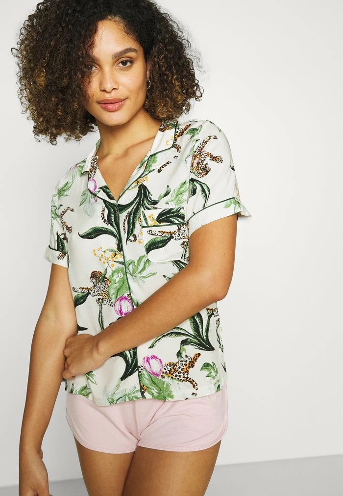 JACKET VIS LEO - Pyjama top - white Buy 🔔 Hunkemöller JACKET VIS LEO - Pyjama Top - White ✔️ -Hunkemöller Sales Store ed9e433f3d814a0f953e198dc81d2f2d