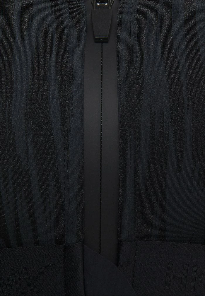 THE PRO MOJAVE - Light support sports bra - black Best Sale 😍 Hunkemöller THE PRO MOJAVE - Light Support Sports Bra - Black 🥰 -Hunkemöller Sales Store f4168d8c0fd147e4ba786a4cbbf8d23d